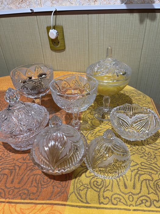 Хрусталь в идеальном состоянии вазы с крышкой рюмки 150 грн стаканы200