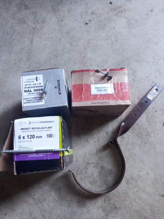 Haki do rynny wkręty do blachodachówki