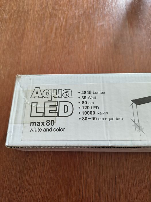 Lampa oświetlenie akwarium