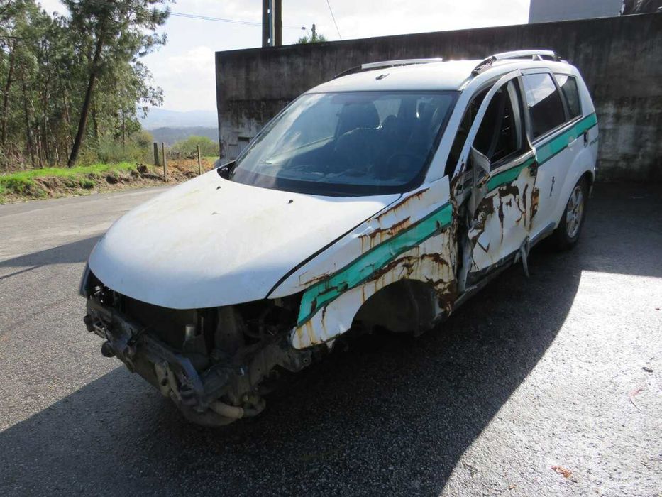 Mitsubishi Outlander 2.0DI-D de 2008 - Peças Usadas