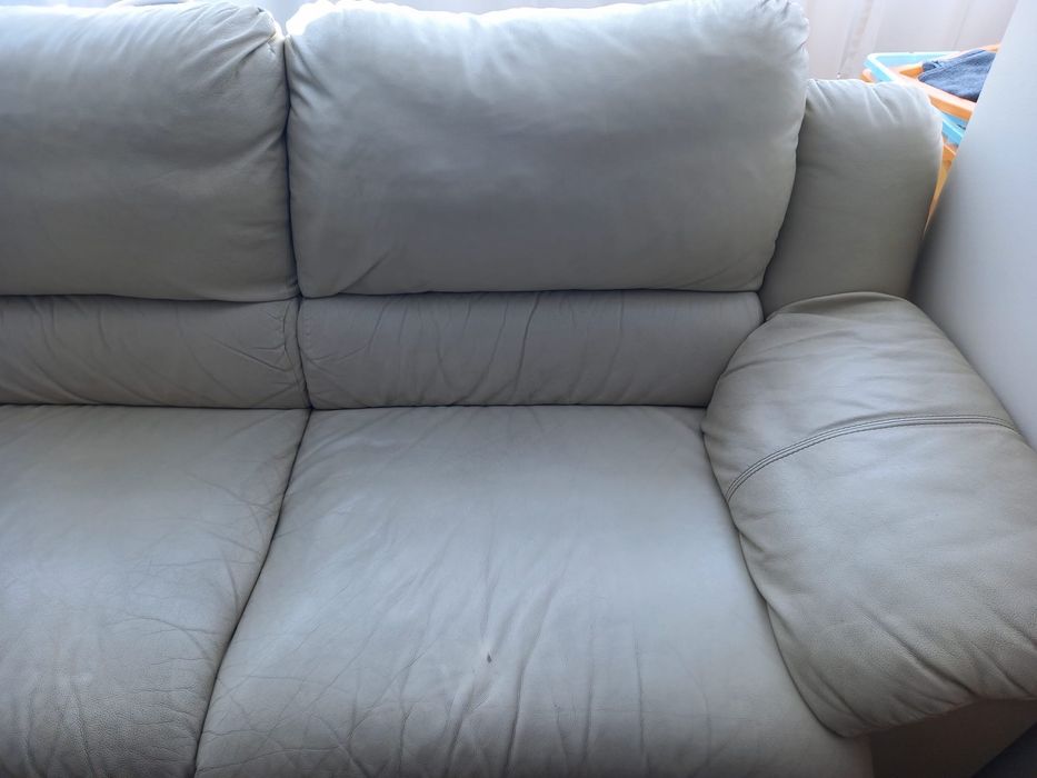 Sofá chaise longue amarelo torrado