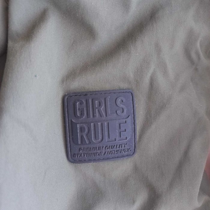 Dziewczęca kurtka khaki 134 Girls Rule