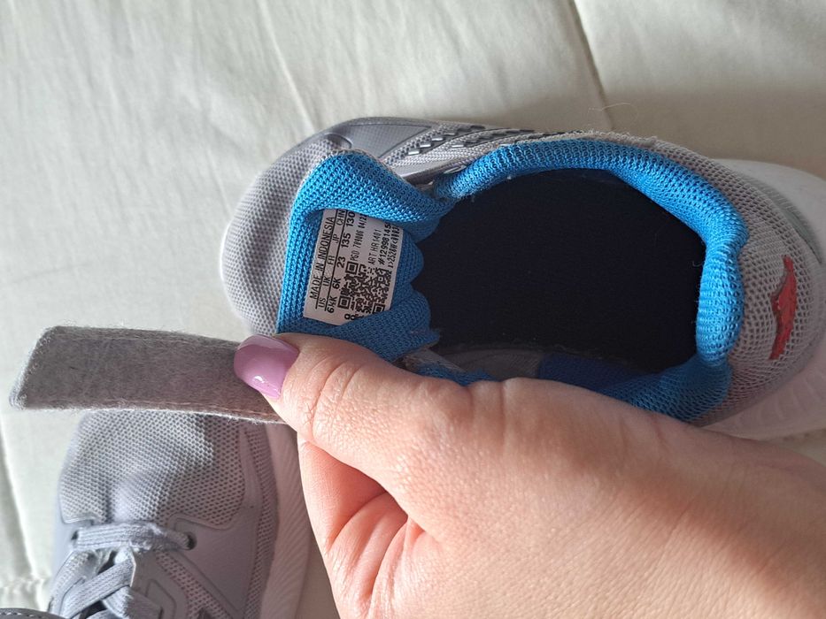 Sapatilhas Adidas 23