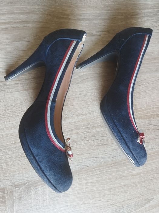 Buty szpilki czółenka granatowe zamszowe r,39/25