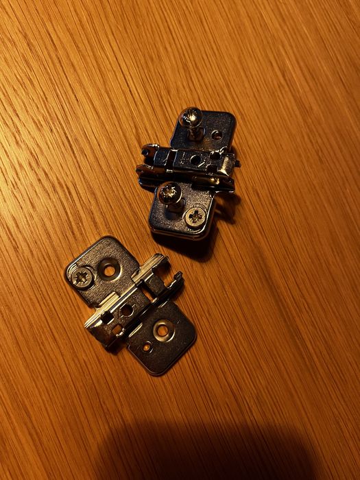 Blum prowadnik krzyżakowy okucie meblowe płytka clip 0 mm i 3 mm