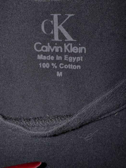 Футболка Calvin Klein Келвін Кляйн на розмір хс, с