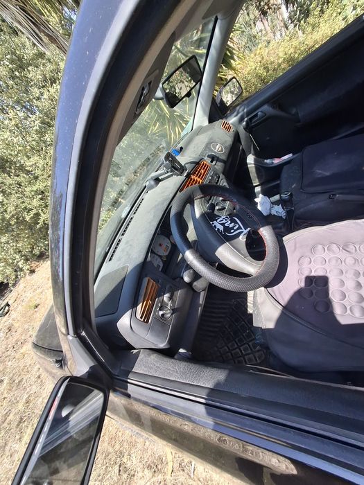 Vendo o golfe 1.6 a gasolina em boas condições