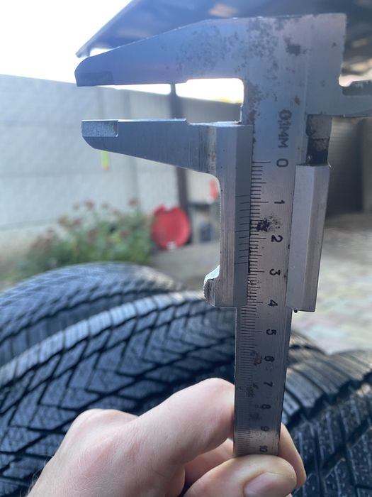 Продам мʼякі та тихі Шини R17/225/60