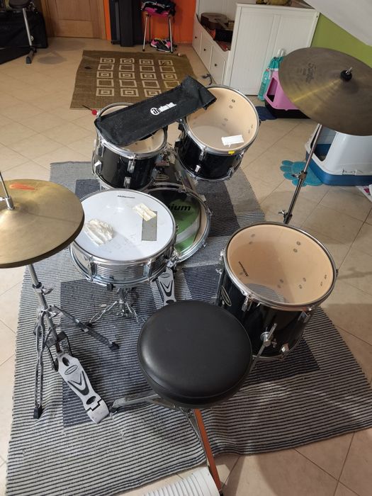 Bateria acústica Millenium