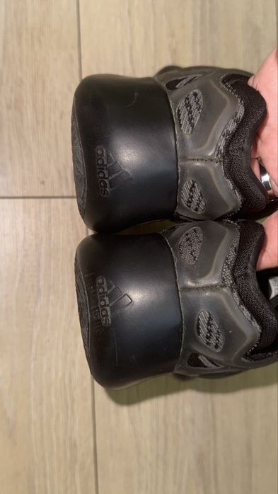 Кроссовки adidass