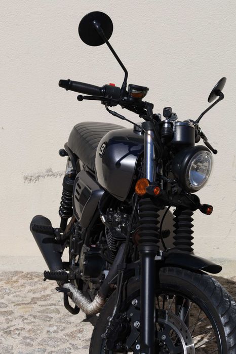 Bluroc Legend 125 Café Racer 2021 – 10.100 km – Estado impecável