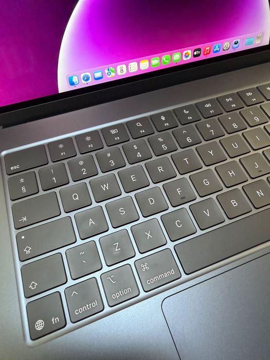 MacBook Air 15 M4 pełna gwarancja 4 cykle