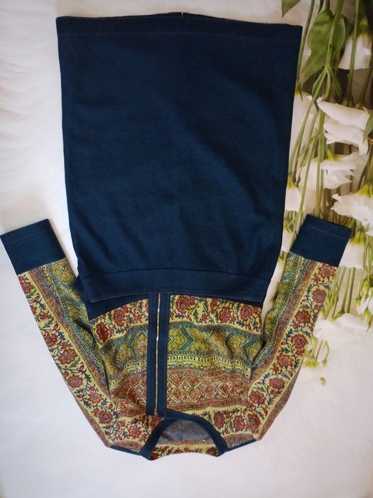 Жіночій костюм, розмір XL.