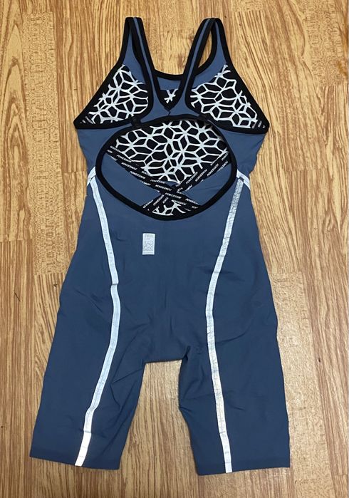 Гідрокостюм Arena W CARBON ULTRA CLOSE