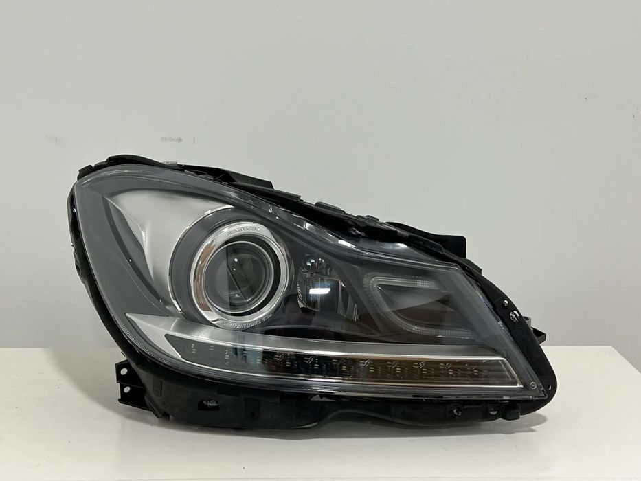 Farol Otica Original Mercedes Classe C W204 Xenon lado Direito