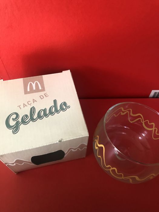 Taca de gekado em vidro mcdonalds