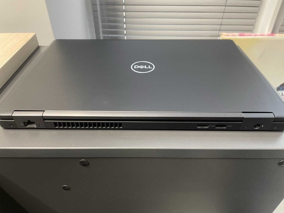 Чудовий ноутбук Dell Latitude 5590 - (Core-I5-8350 - 8Gb\256Gb-SSD)