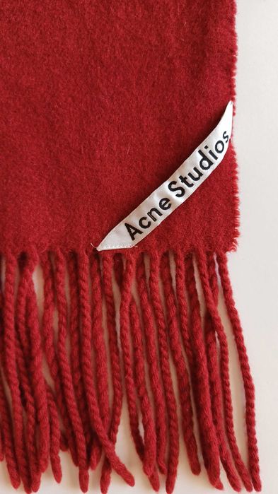Długi czerwony szalik z wełny Acne Studios
