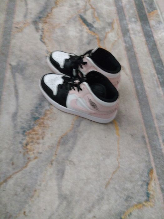 Buty Nike Jordan 35.5