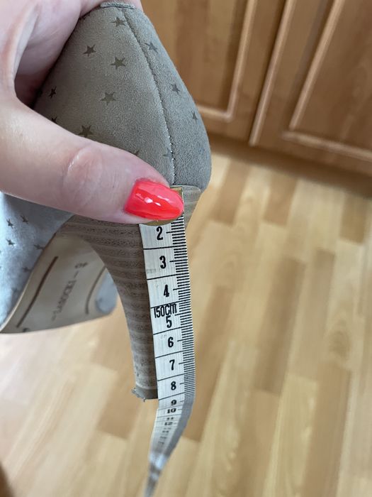 Buty marki Lasocki, CCC, na obcasie, rozmiar 40