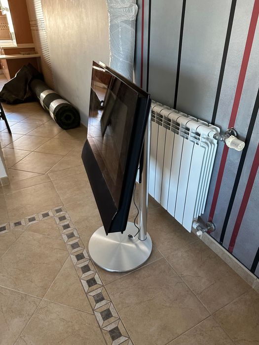 TV Beocenter 6-26" Bang & Olufsen B&O + Suporte de pé motorizado