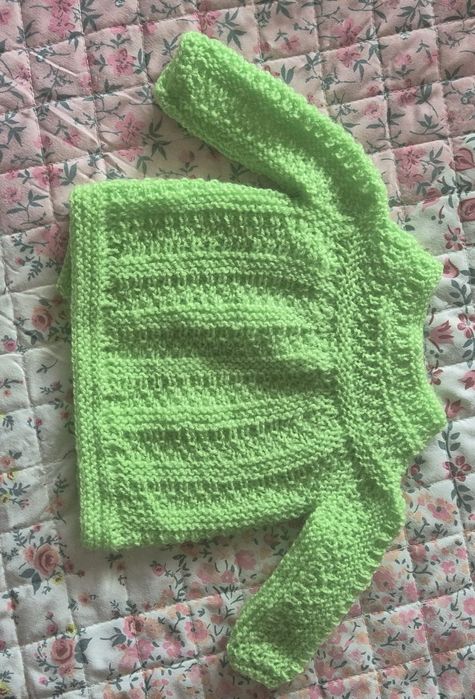 Casaco de malha feito a mão com carapins