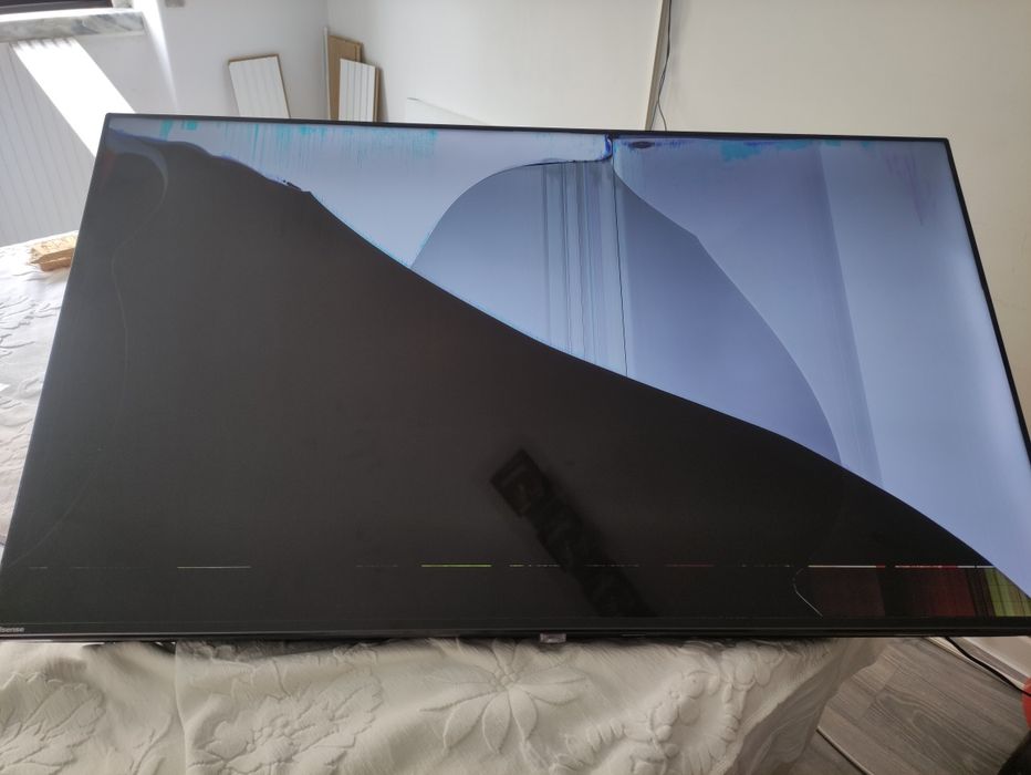 TV - Hisense 50"