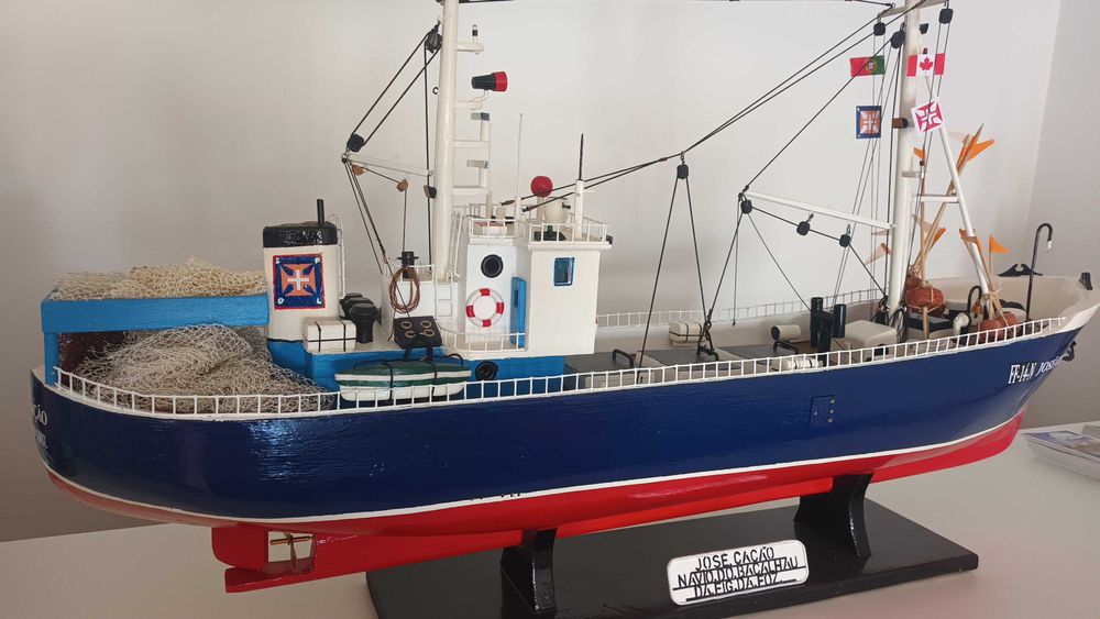 Miniature cod-fishing ship.426579541025761281