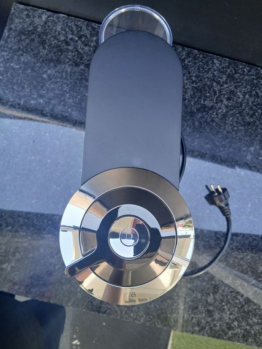 Maquina de café Nespresso Vertuo Next
