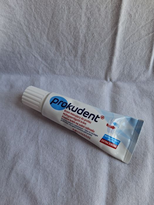 Krem mocujący do protez