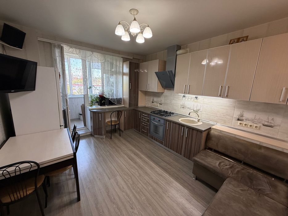 Продаж 1к квартири на Виставці. Забудовник Рауш. g