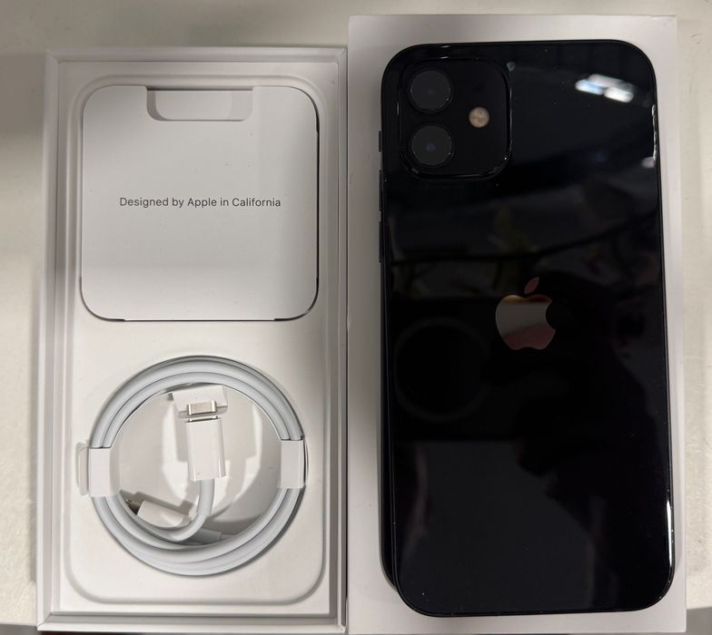 iPhone 12 64Gb 82% kondycji.