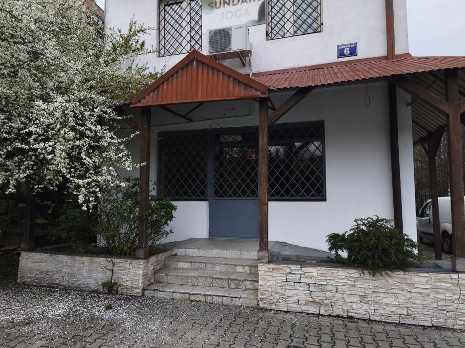 Lokal handlowo usługowy 55 m2 z witryną