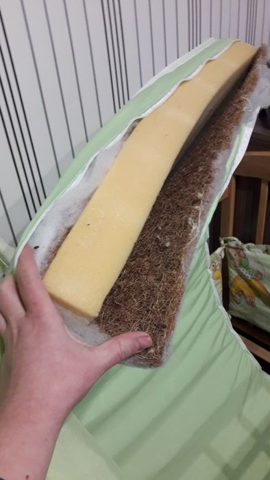 Продам манеж с  маятником