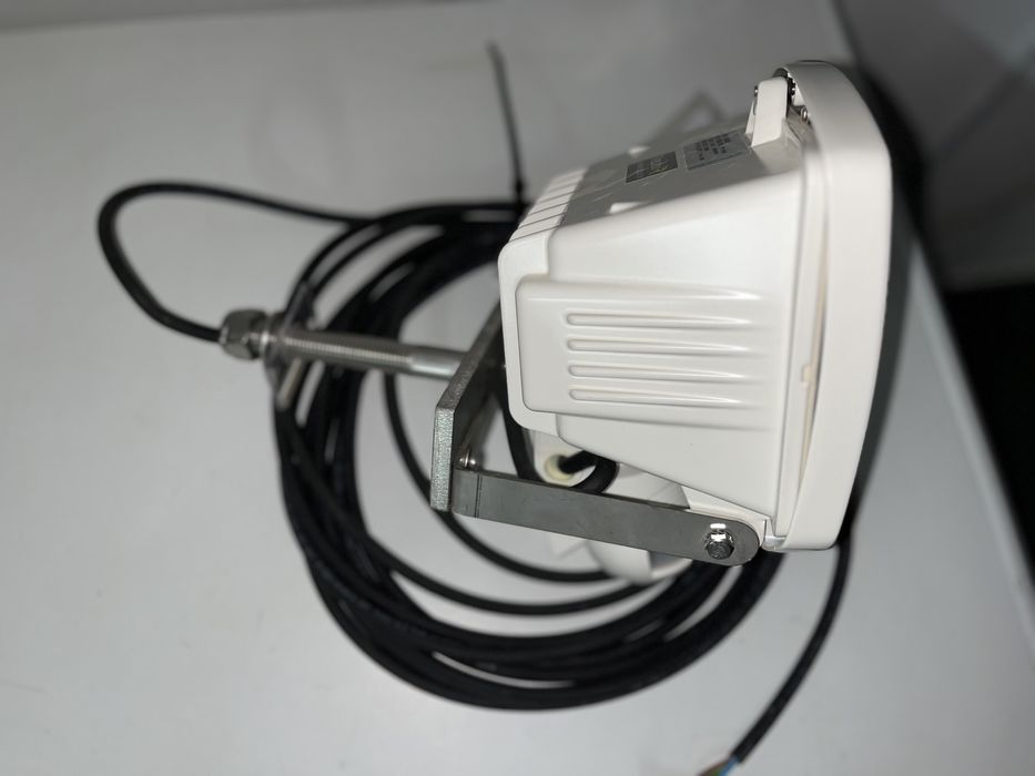 Foco exterior c/ sensor ajust.64387411866370124