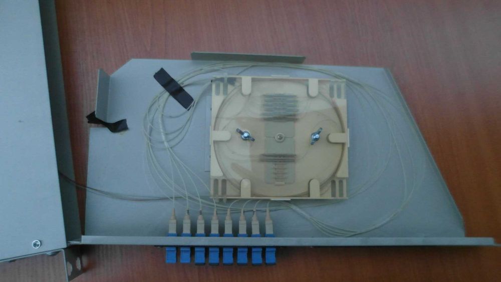 Оптическая патч-панель EServer 1U-16