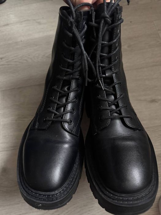 Чоботи  Reserved