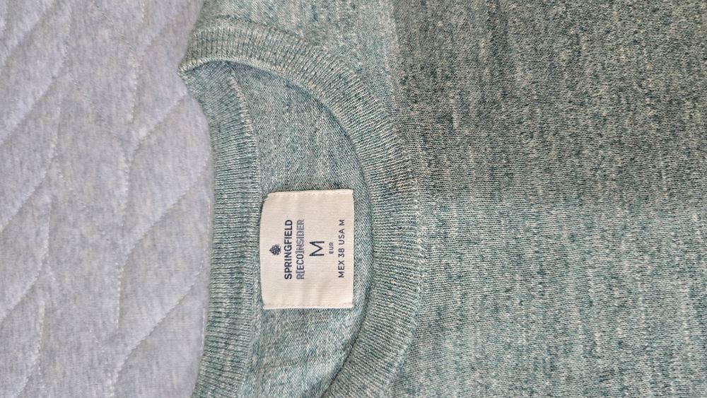 Camisola Springfield Tamanho M
Cor: verde
Em ótimo estado