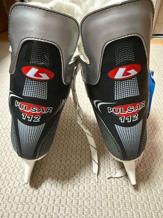 Хокейні ковзани 40р.