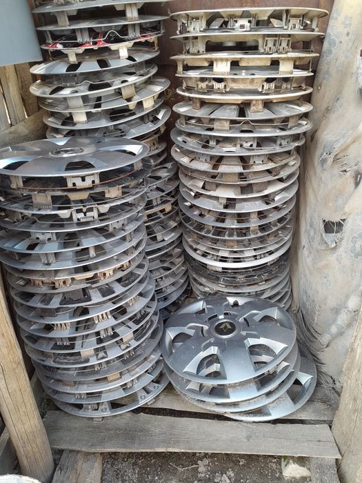 Продам ковпаки на 13-16