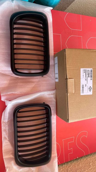 Grelhas frontais pretas e36 fase 2 (96-99)