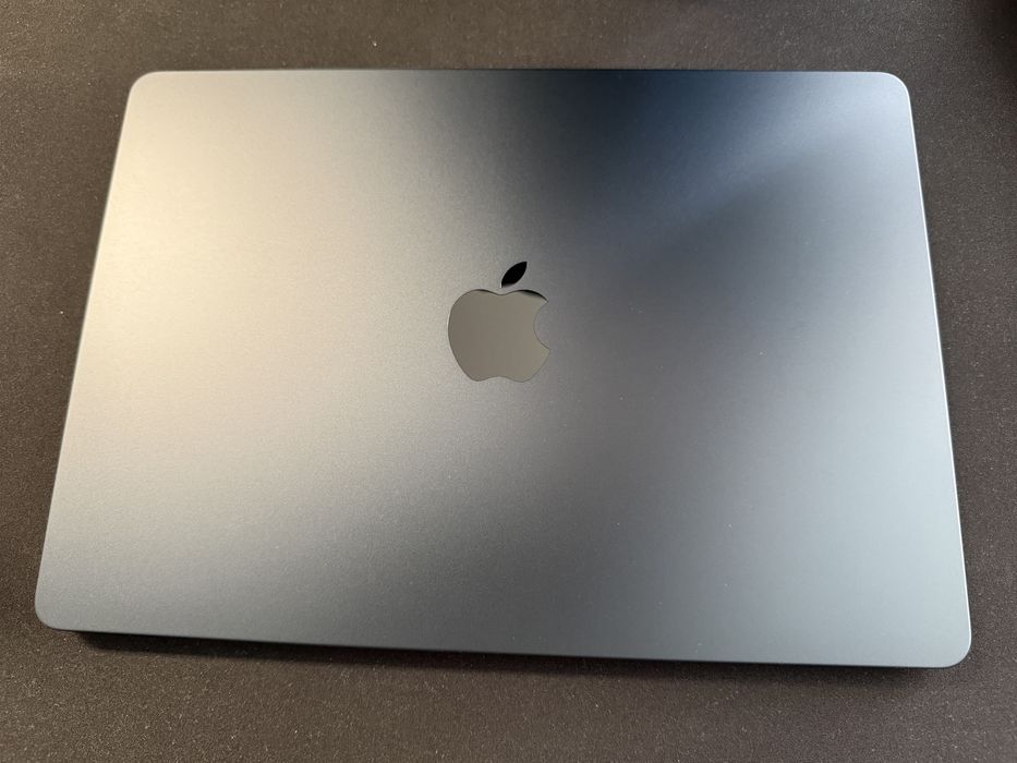 MacBook Air M2 13.6 cali