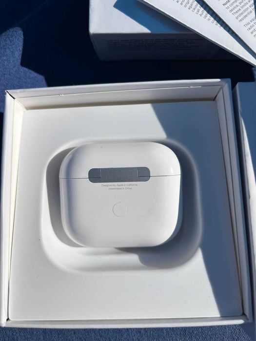 AirPods 3ª Geração Originais Apple (Com Caixa)