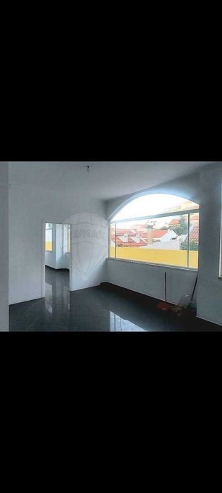 Arrenda-se loja com 191m2