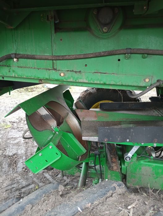 Комбайн Джон Дір Т 660