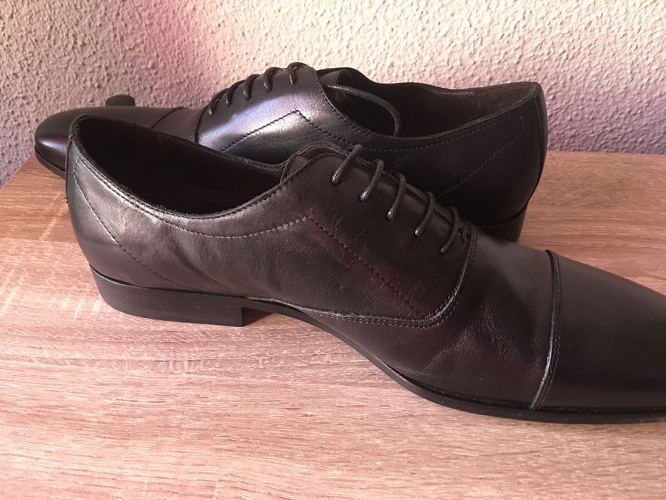 Vende sapatos clássico