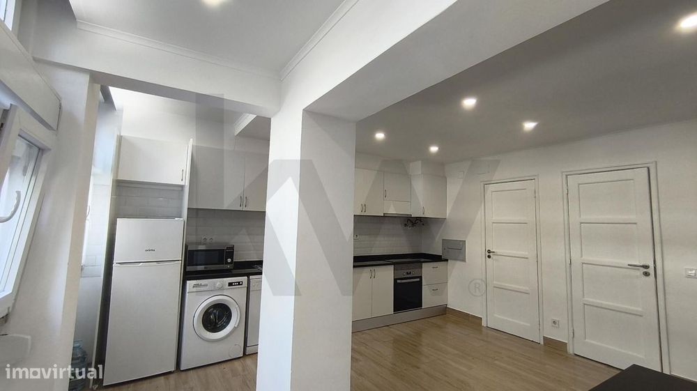Apartamento T1 para Arrendamento em Alvalade