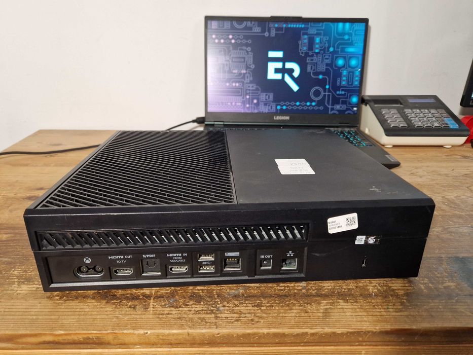 Konsola Xbox One czarny (4491)