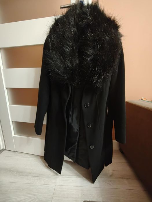 Czarny płaszcz dla kobiet Passero