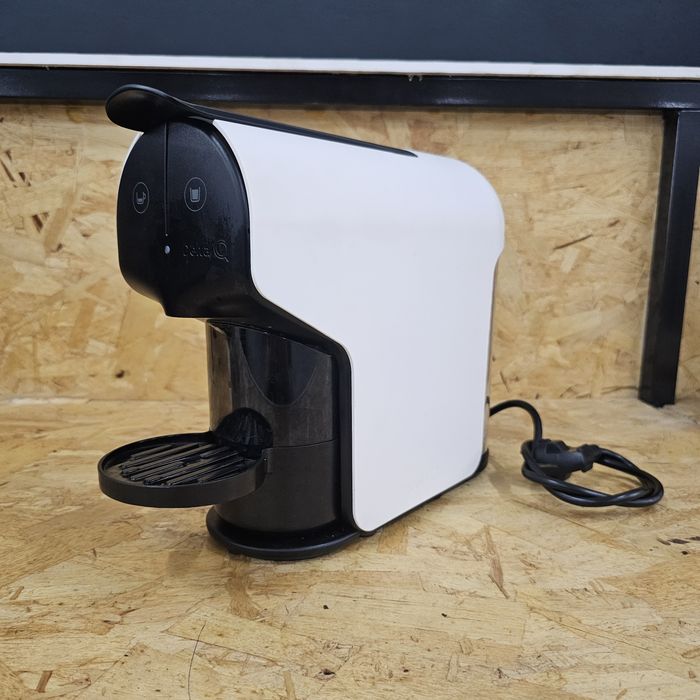 Maquina de Café Delta Q Quick branca